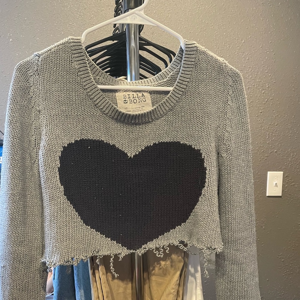 UPCYCLED: BILLABONG HEART CROPPED SWEATER WITH DISTRESSED ENDS